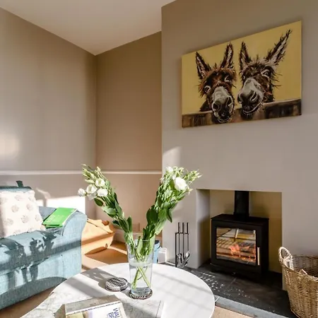 3 Bed In York Oc-79525 Deighton
