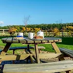 3 Bed In York Oc-79525