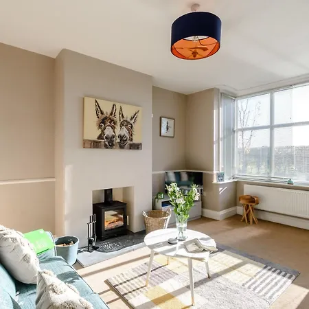 3 Bed In York 79525 بيت للعطل