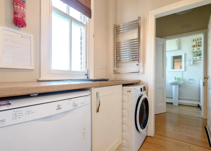 3 Bed In York Oc-79525 * Deighton