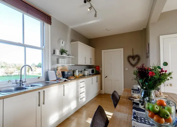 3 Bed In York Oc-79525 Deighton