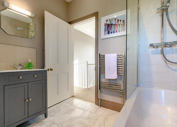 3 Bed In York Oc-79525